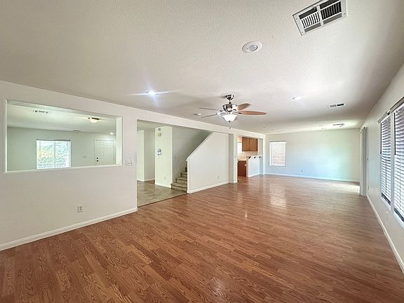 5th image of 560 Playa Linda Pl