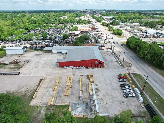 2nd image of 6421 N Shepherd Dr