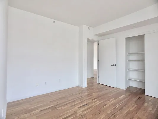 Rented by Sovereign Associates | media 63