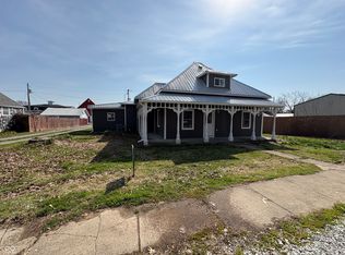 151 S Grant St, Cloverdale, IN