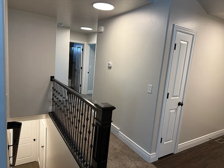 587 N Hills Ct — Photo 22