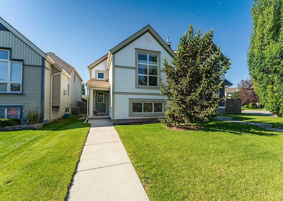 1st image of 71 N Copperfield Rise SE
