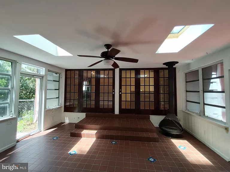 112 Claybrook Dr — Photo 19