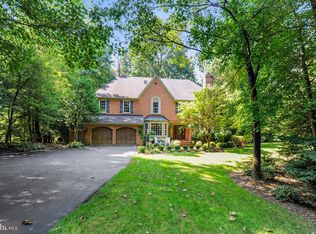 3050 Crosen Ct, Oak Hill, VA 20171