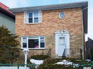 225 W Olive St, Long Beach, NY 11561