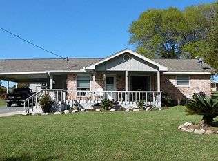 300 Fishermans Bend Dr, Pointblank, TX 77364