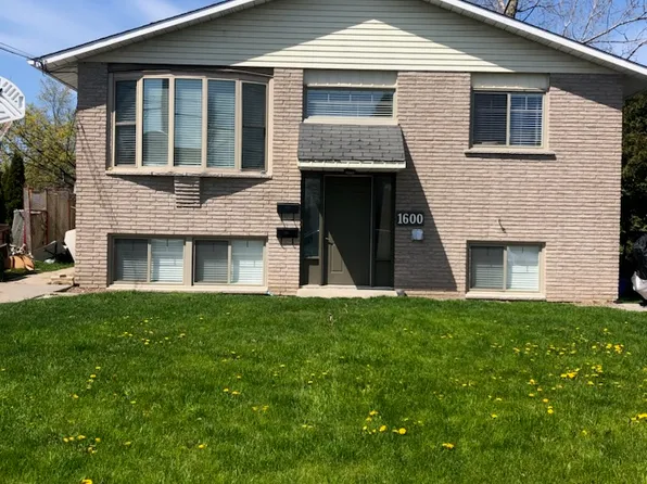 1600 Anne St #A, Kingston, ON K7M 5H7