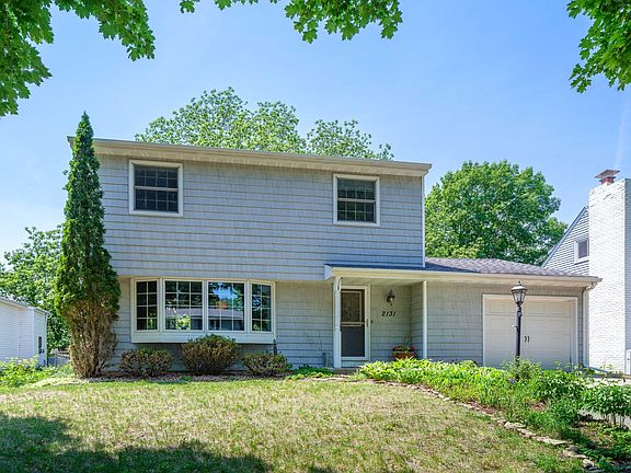 2nd image of 2131 9th Ave NE
