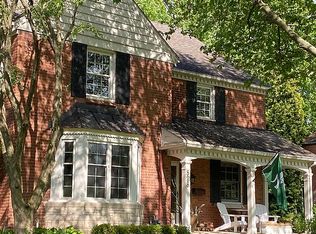 828 Pemberton Rd, Grosse Pointe Park, MI 48230