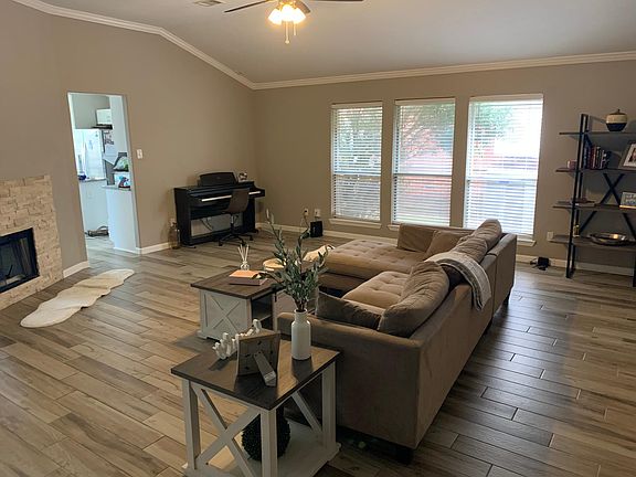 2nd image of 20718 Grenoble Ln