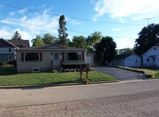 609 Park St, Genoa City, WI 53128