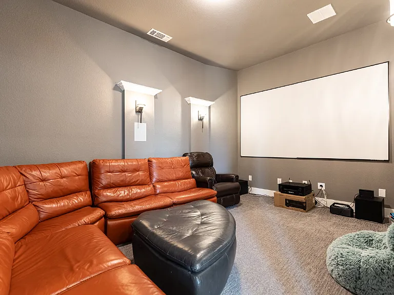 208 Sadaba St — Photo 26