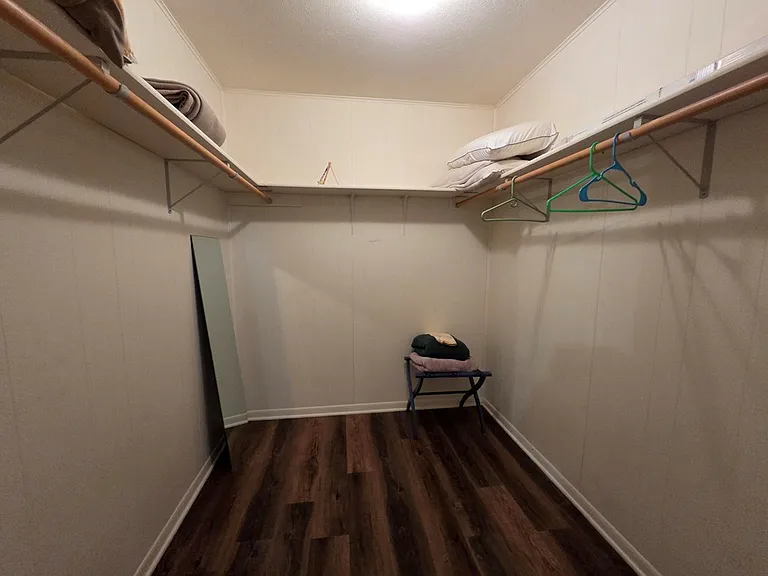1006 E Highway St — Photo 5