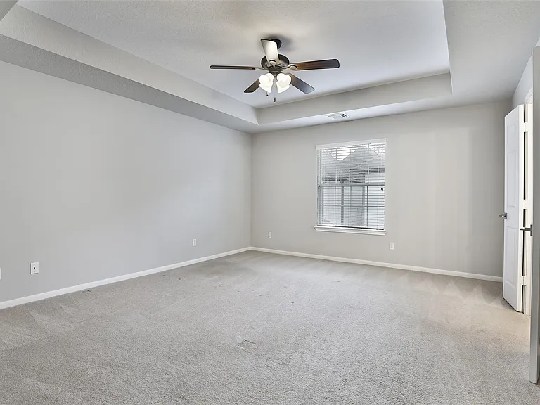 1422 W 24th St — Photo 10