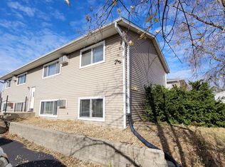 3260 9th St APT 4, Marion, IA 52302
