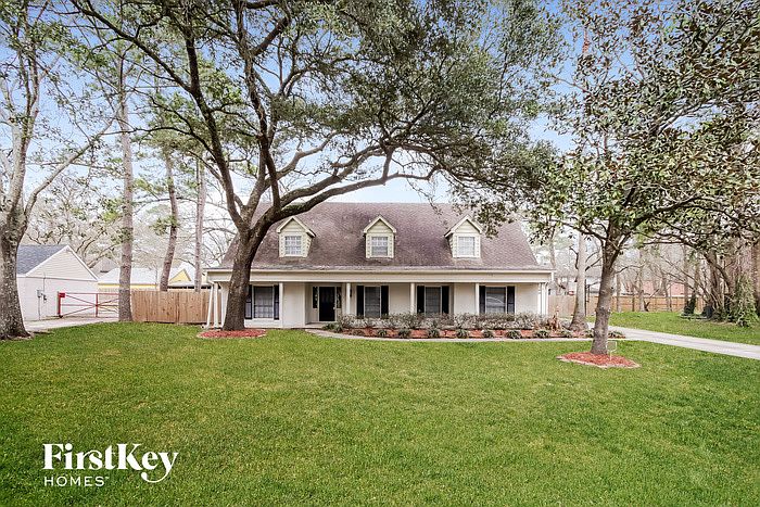 1st image of 538 Robert E Lee Dr