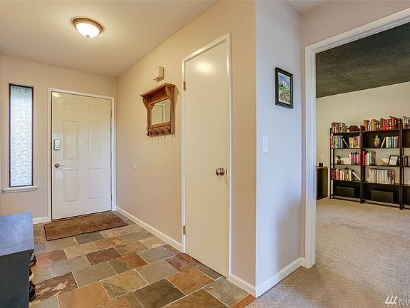 4th image of 715 63rd Avenue Ct NE