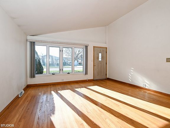 3rd image of 5232 Avery Pl