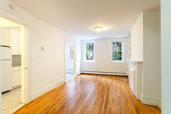Sold by Compass | media 6