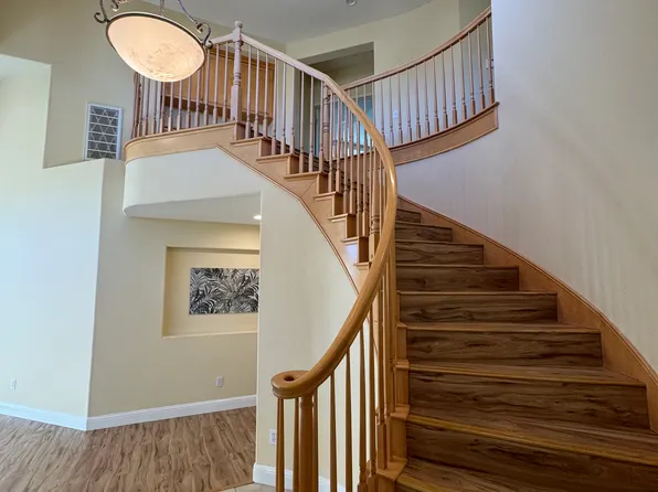 6077 Silver Oak Cir, Stockton, CA 95219