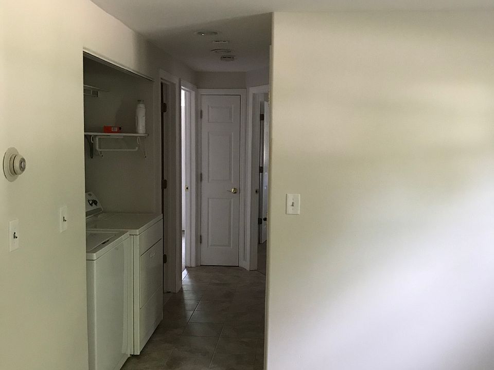1st image of 204 14th Ave