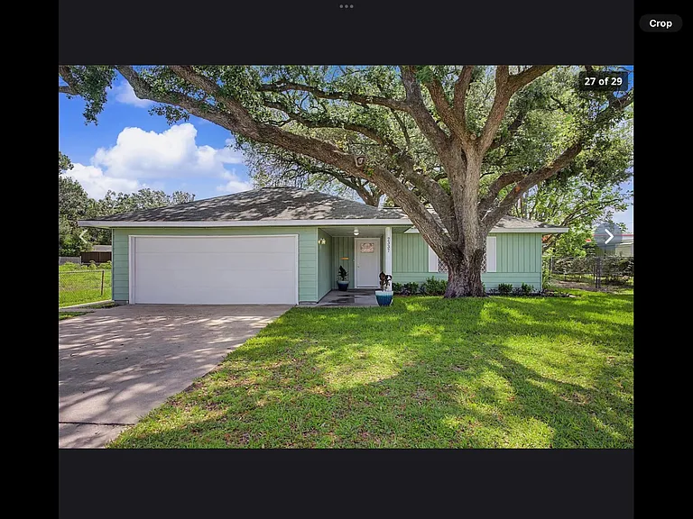 2337 N Austin Ave — Photo 1