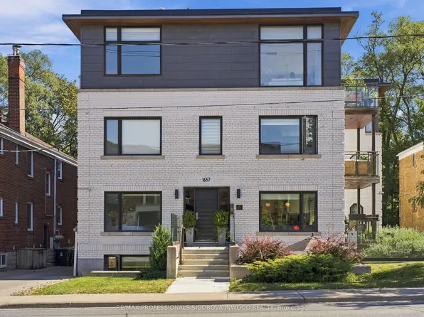 1657 Bathurst St #2A, Toronto, ON M5P 3J8