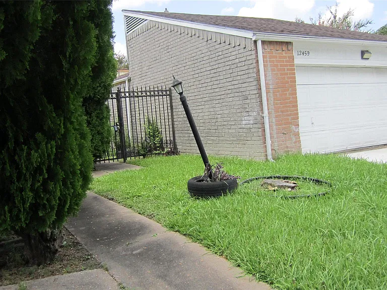 12461 Wellington Park Dr — Photo 14