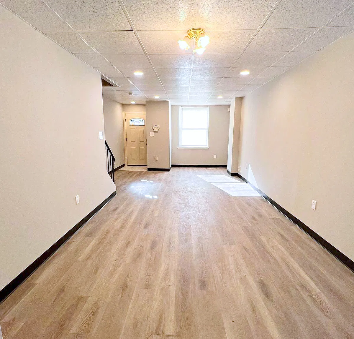 2 bed, 954 sqft, $1,300 — Photo 1