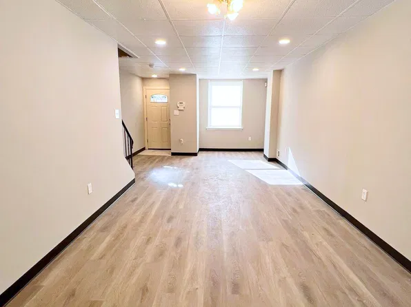 2710 N Taylor St, Philadelphia, PA 19132