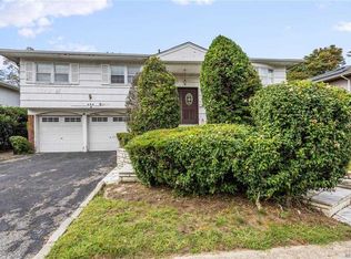 464 Hungry Harbor Rd, Valley Stream, NY 11581