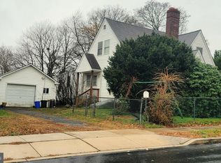 3141 Roberts Rd, Aston, PA 19014