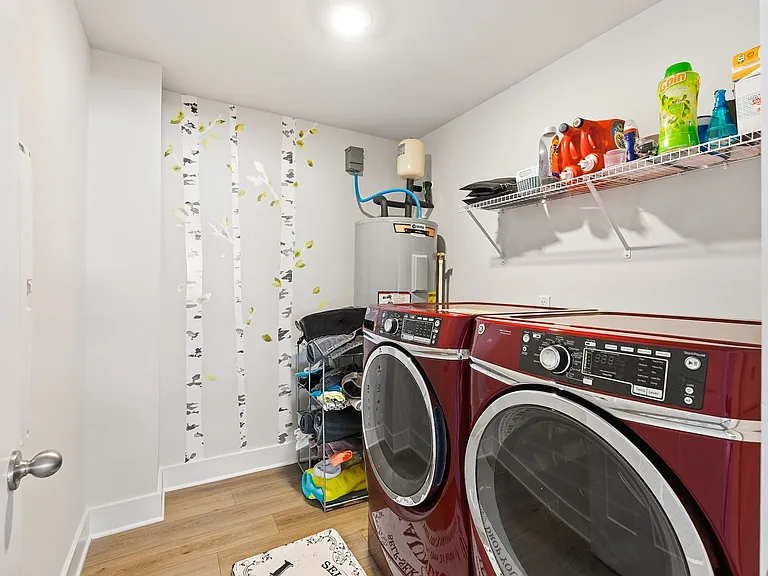 1615 Chelmsford Ct — Photo 24