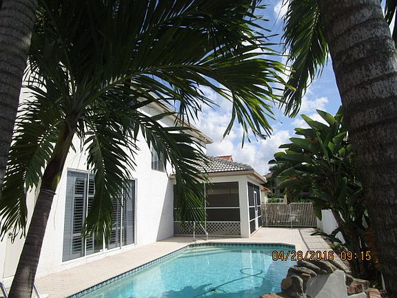 POOL AND SCREEN PORCH