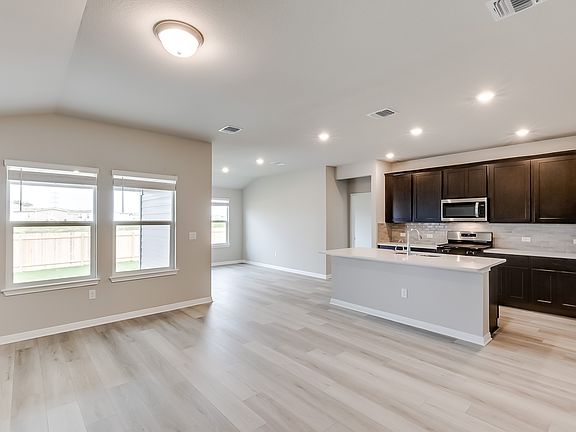 5th image of 11412 Saint Thomas Dr