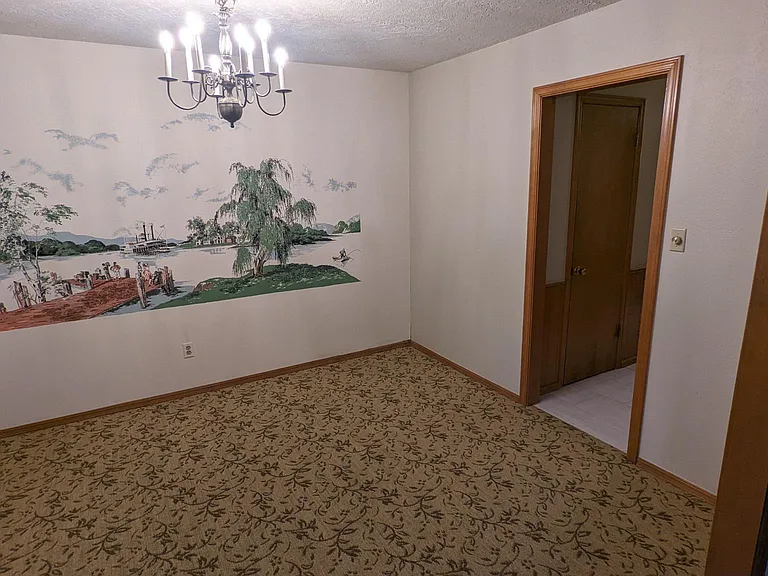 2657 Chateau Dr — Photo 38