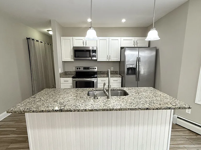145 Smith St #1 — Photo 8