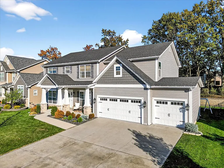 415 Filipp Ln — Photo 3
