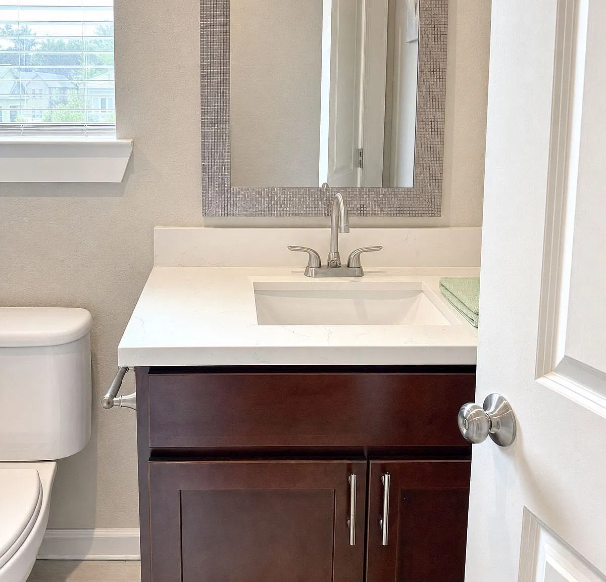 1 bed, 1.0 bath, $700 — Photo 3