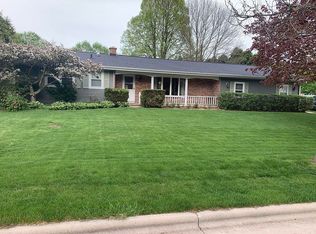 6832 Court St, Windsor, WI 53598