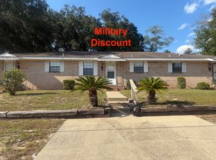 320 Washington Ave APT B, Valparaiso, FL 32580