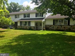 1021 Walnut Ln, Lansdale, PA 19446