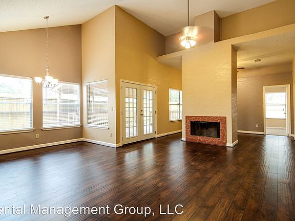 4th image of 17114 Flowerfield Ln