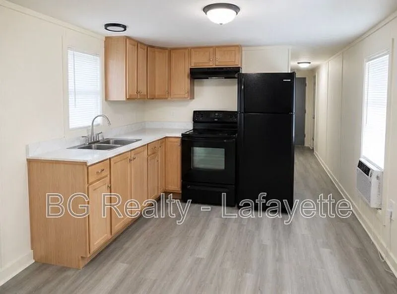 3 bed, 1.5 bath, 900 sqft, $1,000 — Photo 3