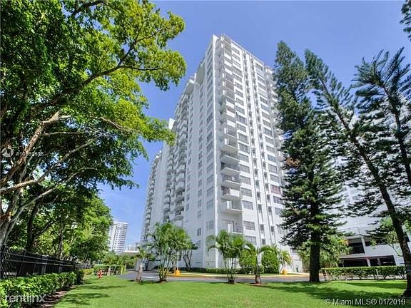 3rd image of 2780 NE 183rd St APT 1807
