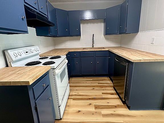 3rd image of 5785 Tena Ln