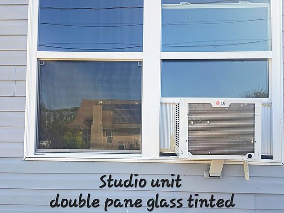 8,000 BTU energy-efficient AC & Heat window unit, 4 months old, remote included with Wifi capabilities. The window unit has a strong safety bracket.