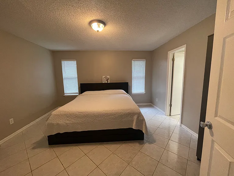 3062 Cobblewood Ln W — Photo 15