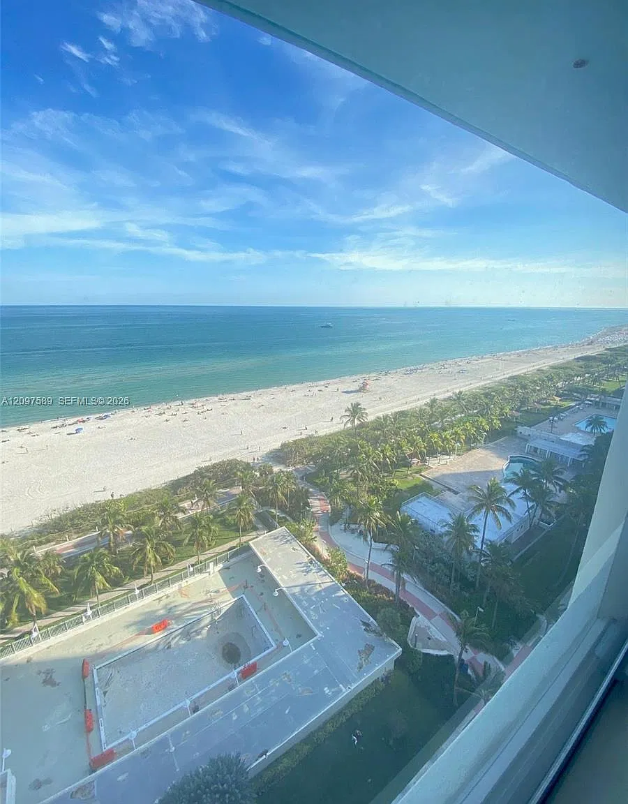 1 bed, 1.5 bath, $3,000 — Photo 1