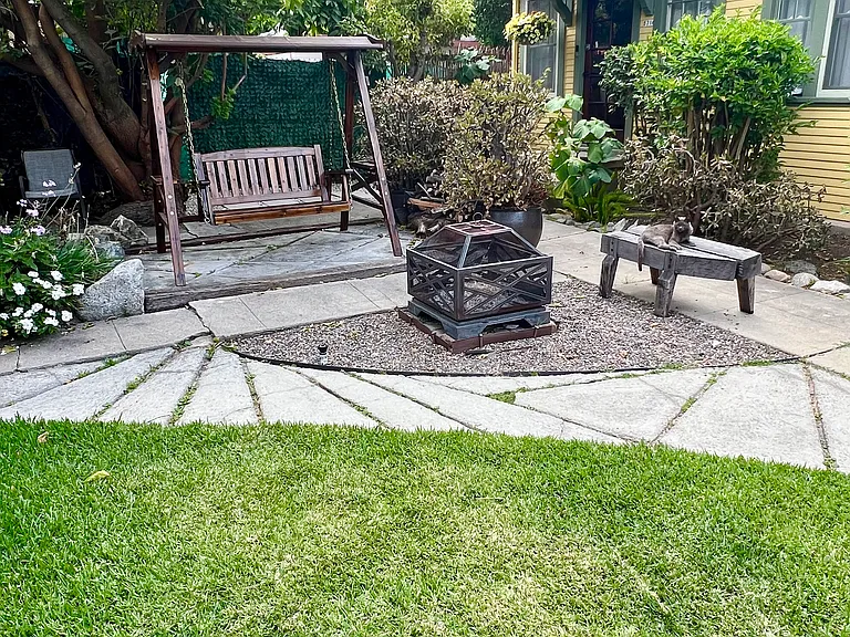 Shared yard